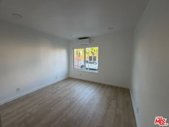 Building Photo - 2106 Pisani Pl