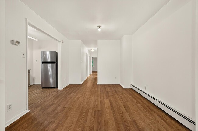 Building Photo - 364 Princeton Ave