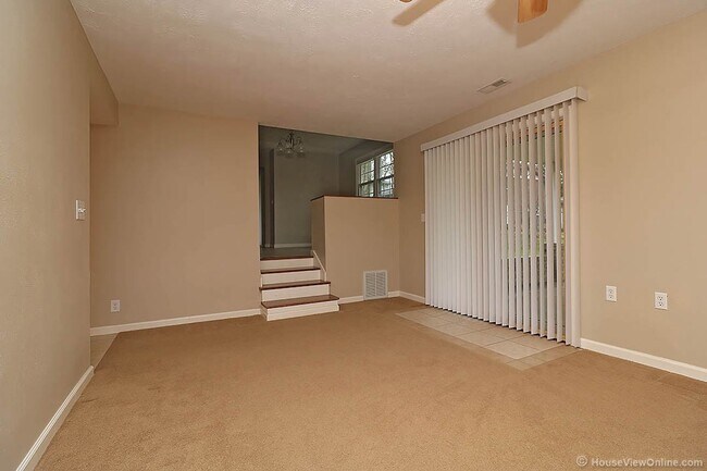 Building Photo - 2031 Allen Dr