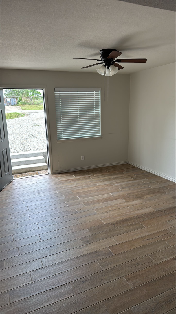 Building Photo - Charming 3-Bedroom Brick Home with Modern ...