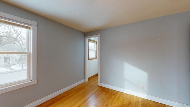 Building Photo - Cute, 2-story Duplex