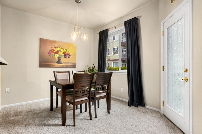 Building Photo - 13000 Admiralty Way