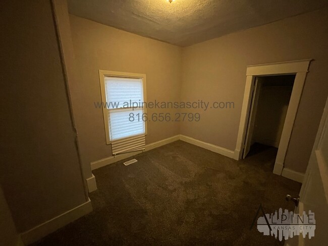 Building Photo - Manheim Park, Huge Loft Upstairs