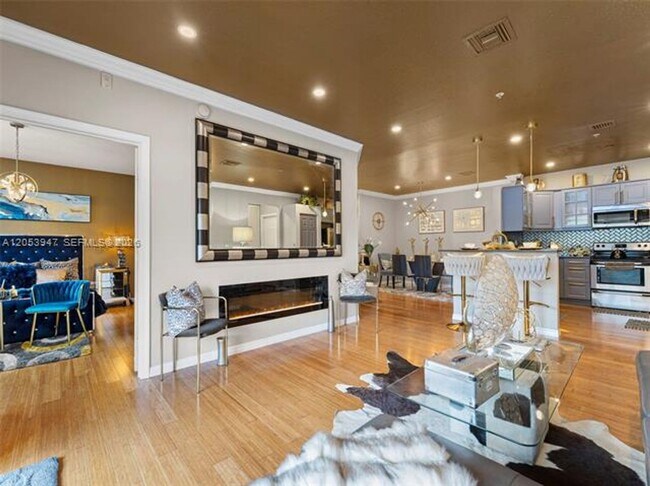 Building Photo - 4402 SW 160th Ave
