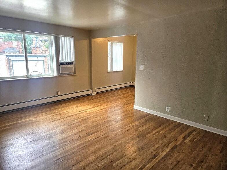 Building Photo - 1350 Columbine St