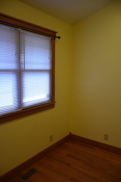 Office/Bedroom - 67 Union St