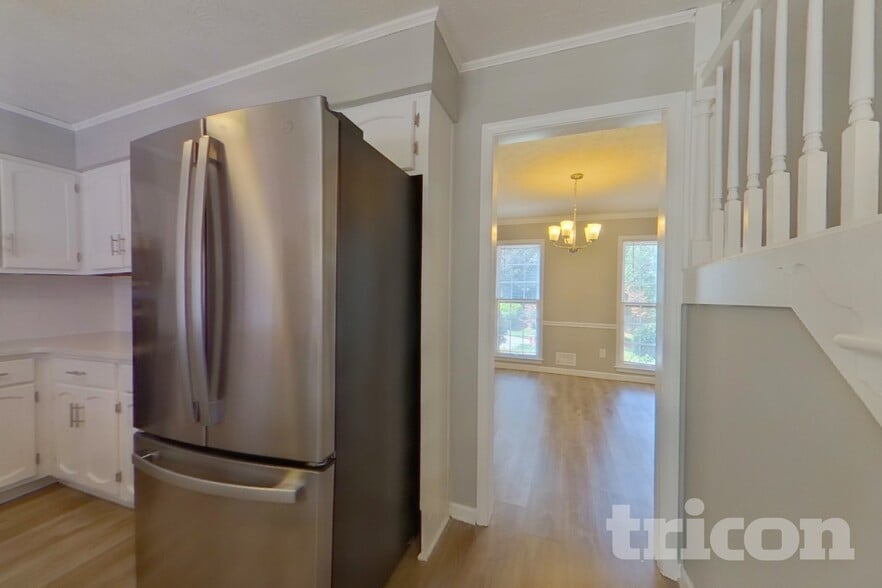 Building Photo - 4809 Glenwhite Dr