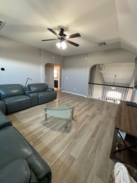 Building Photo - 803 Founders Rd