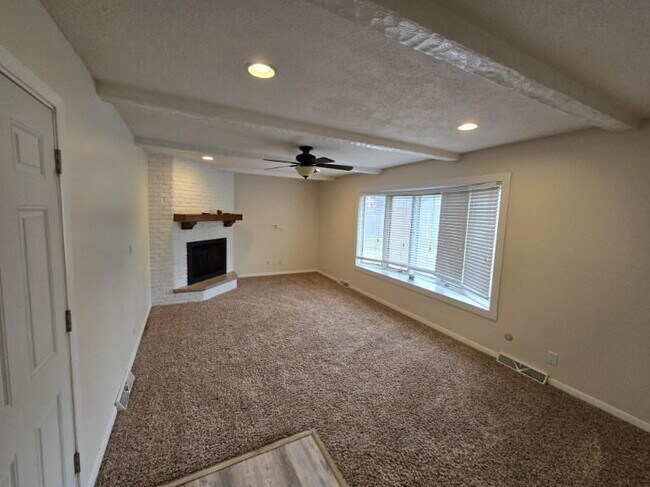 Building Photo - 5109 Coachman Rd