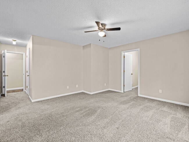 Building Photo - Willow Springs Home