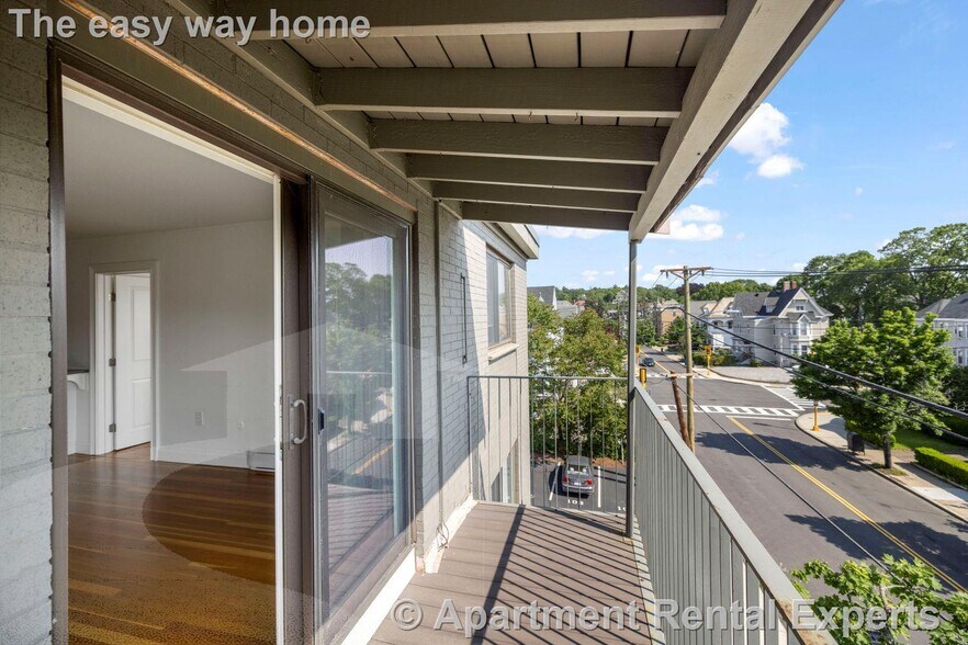 Building Photo - 134 Summer St