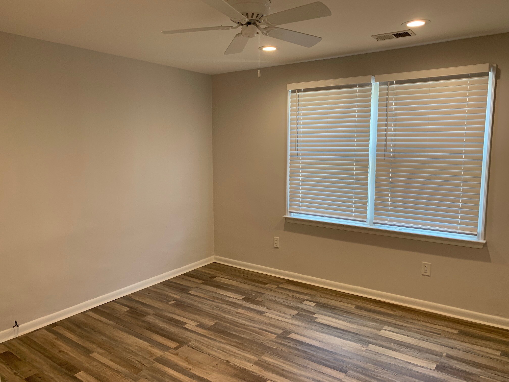 Building Photo - 267 Central Ave