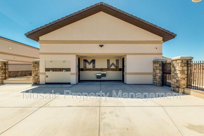 Building Photo - 2035 W Gold Dust Ave