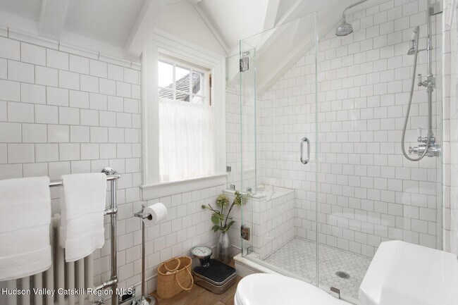 Building Photo - 2073 NY-82