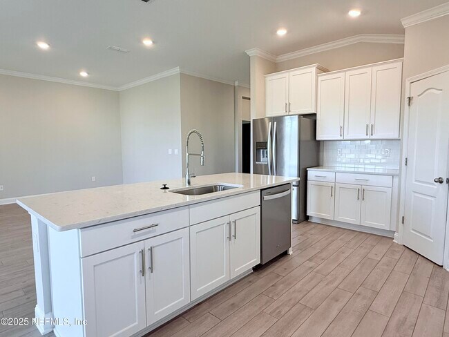 Building Photo - 23 Alagon Wy