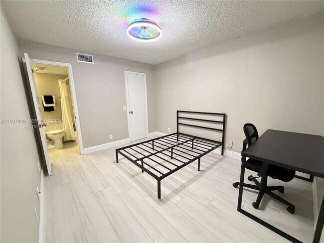 Building Photo - 2900 S University Dr