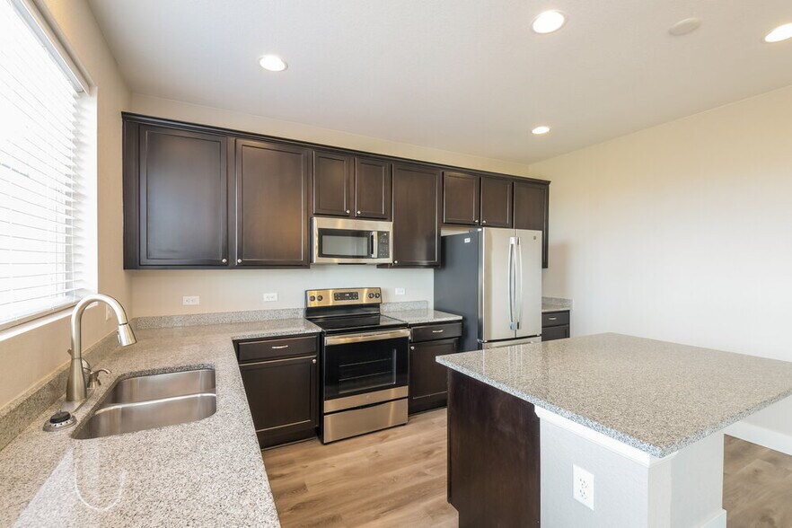 Building Photo - 7330 S Old Hammer Way