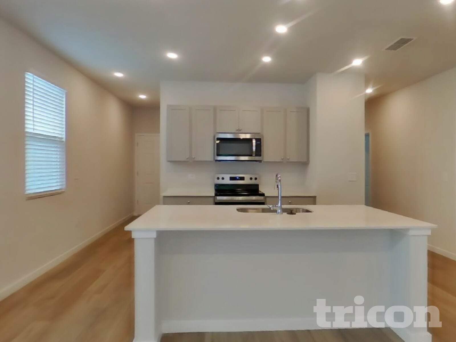 Building Photo - 14881 Praline Ct