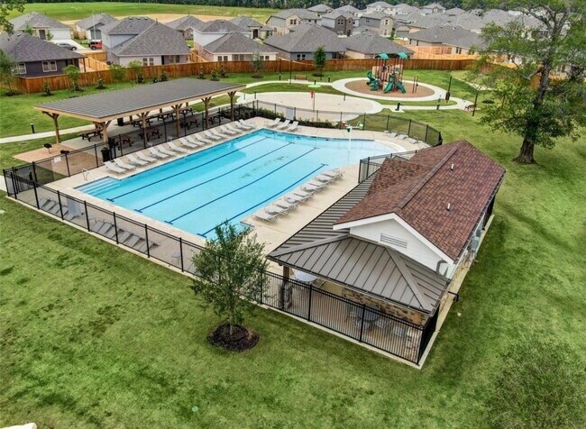 Building Photo - 40630 Balsam Run Ln