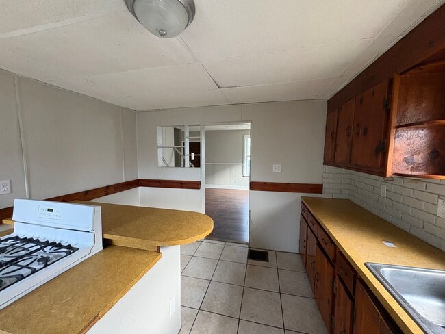 Building Photo - Spacious 3 Bedroom Home in the Heart of Downtown Delaware, OH!