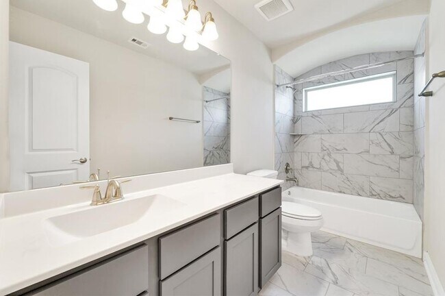 Building Photo - 18906 Whistling Oaks Dr