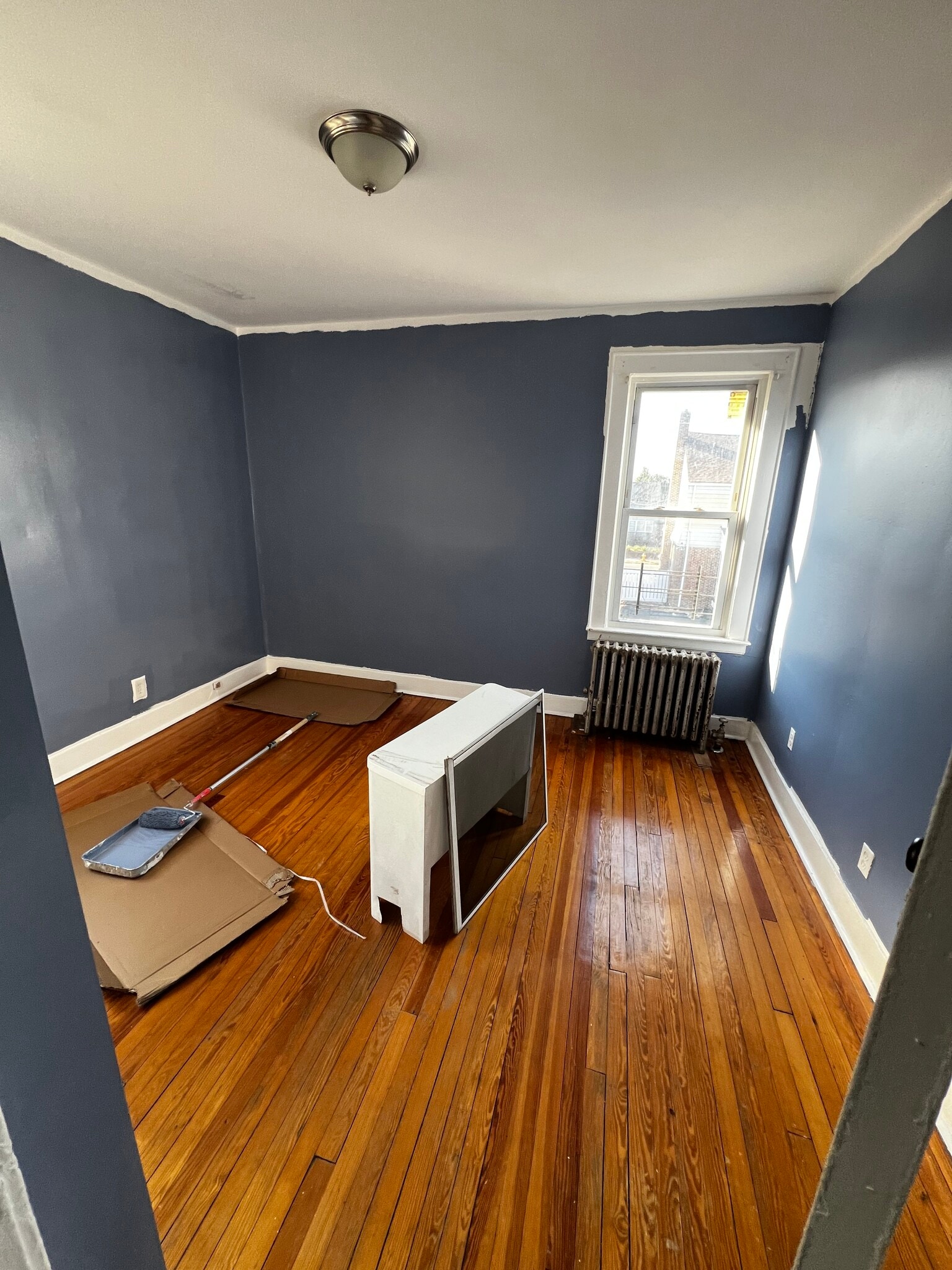 Building Photo - 425 Leslie St