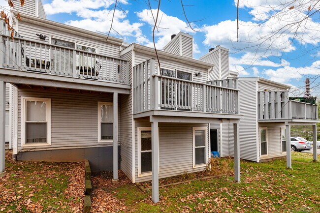 Building Photo - 16 Springdale Rd