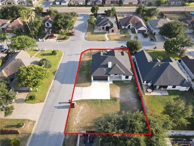 Building Photo - 4000 W Hackberry Ave