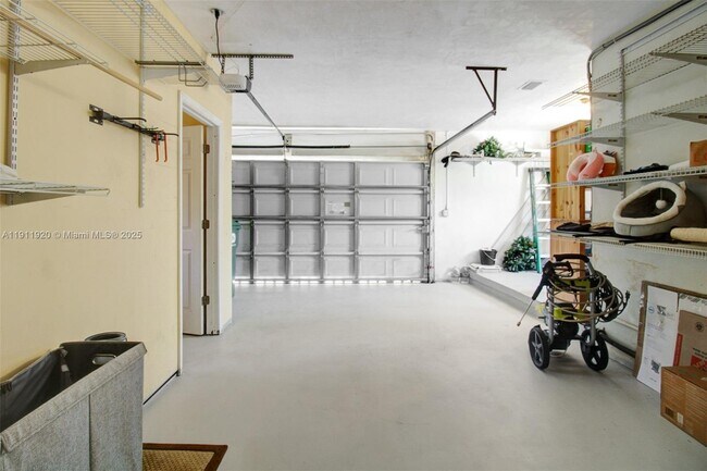 Building Photo - 6900 SW 104th St