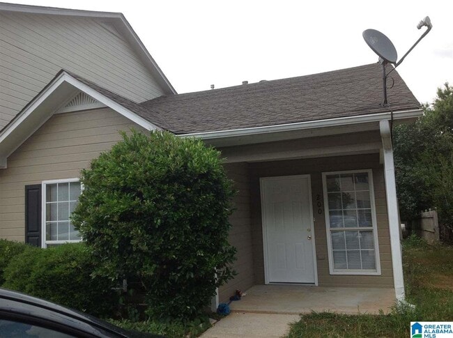 Building Photo - 200 Willow Point Cir