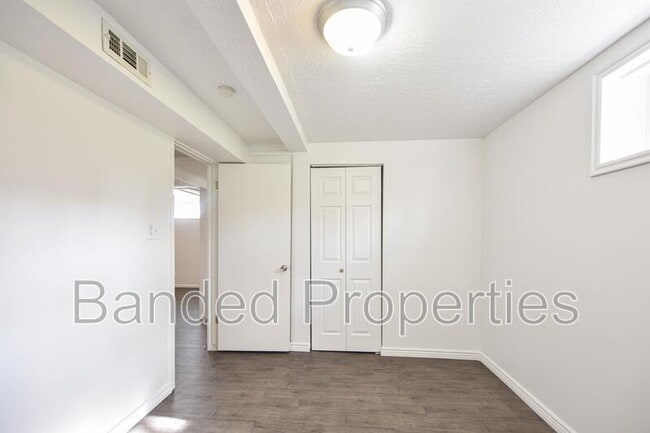 Building Photo - 4739 S 300 W