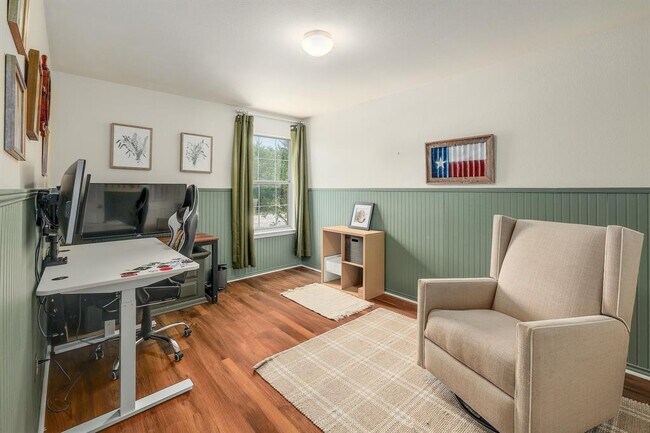 Building Photo - 1305 Horseshoe Ranch Dr