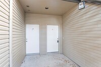 Building Photo - 9707 Richmond Ave.