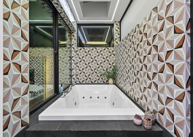 Building Photo - 838 California Ave