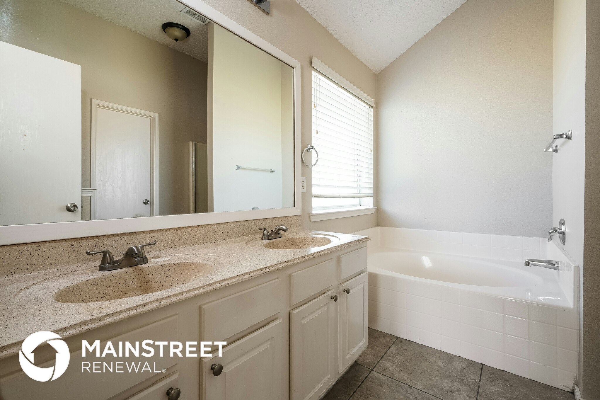 Building Photo - 533 Autumn Park Ct