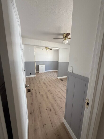 Building Photo - 25 Maple Ln S