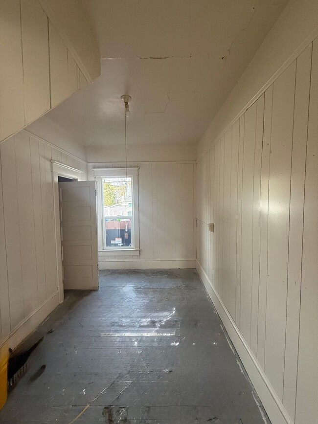 Building Photo - CKJ01