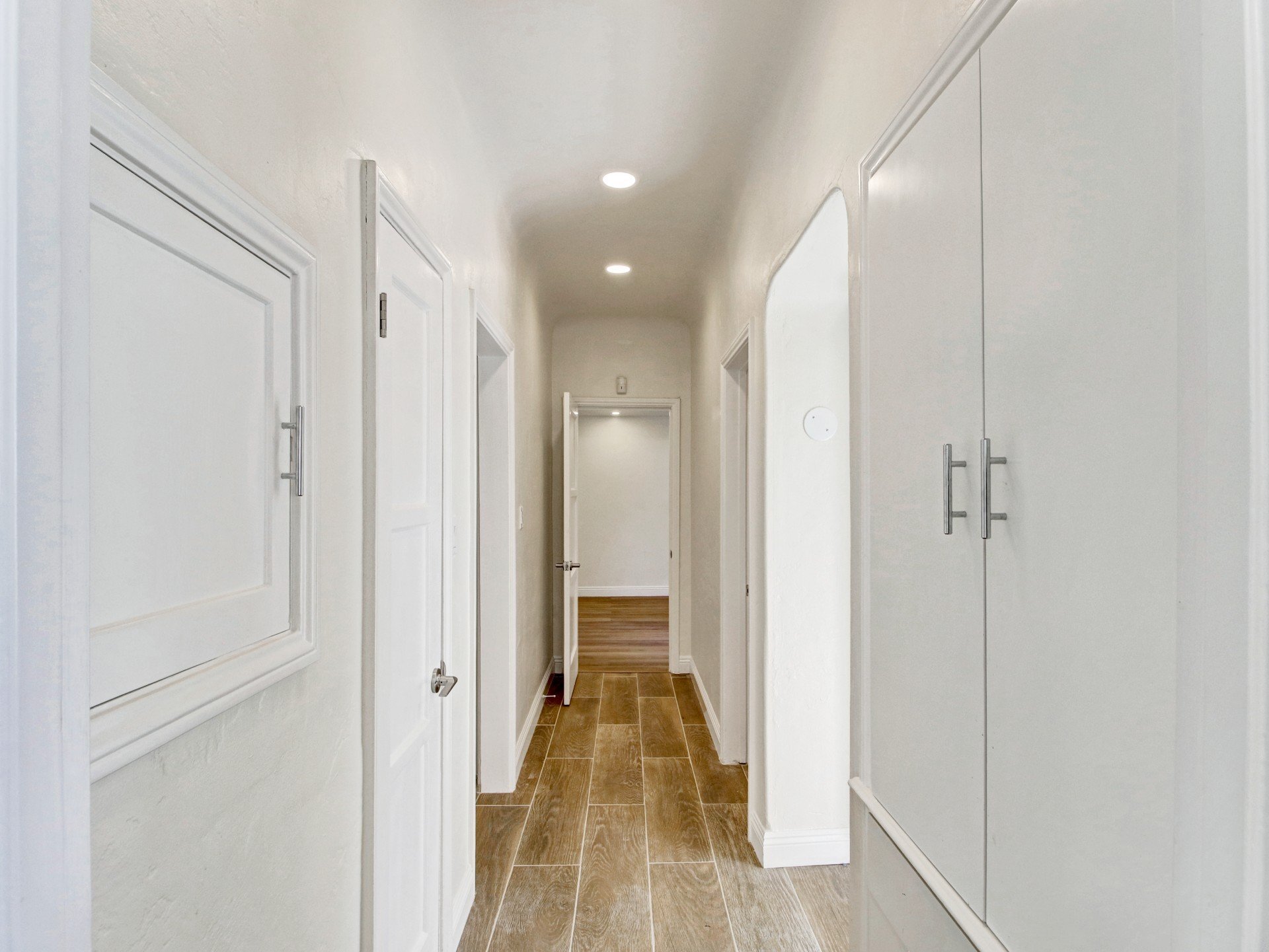 Building Photo - 10563 Lindbrook Dr