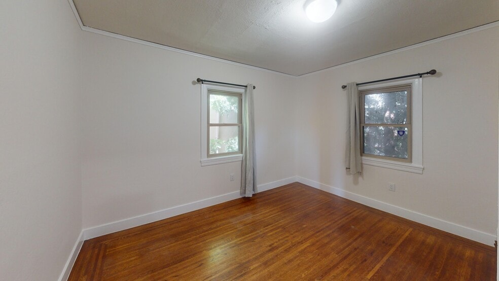 Building Photo - 1600 D St