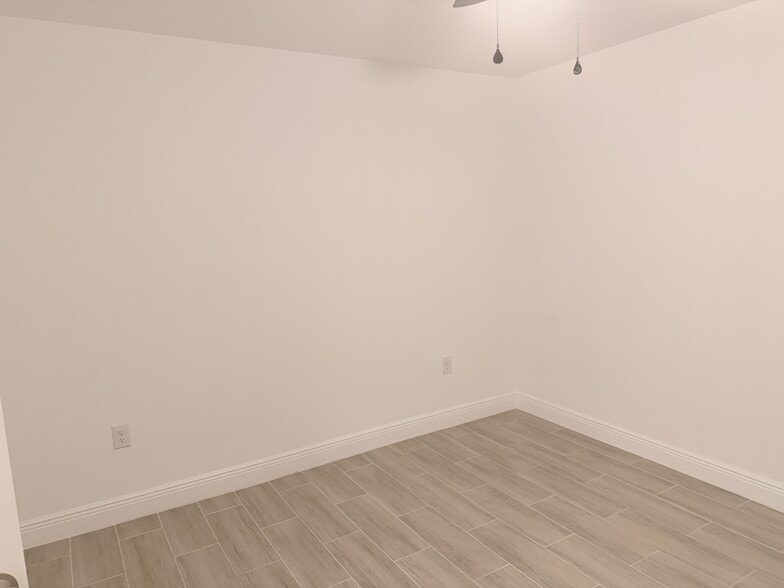 Building Photo - 2156 Edison Ave