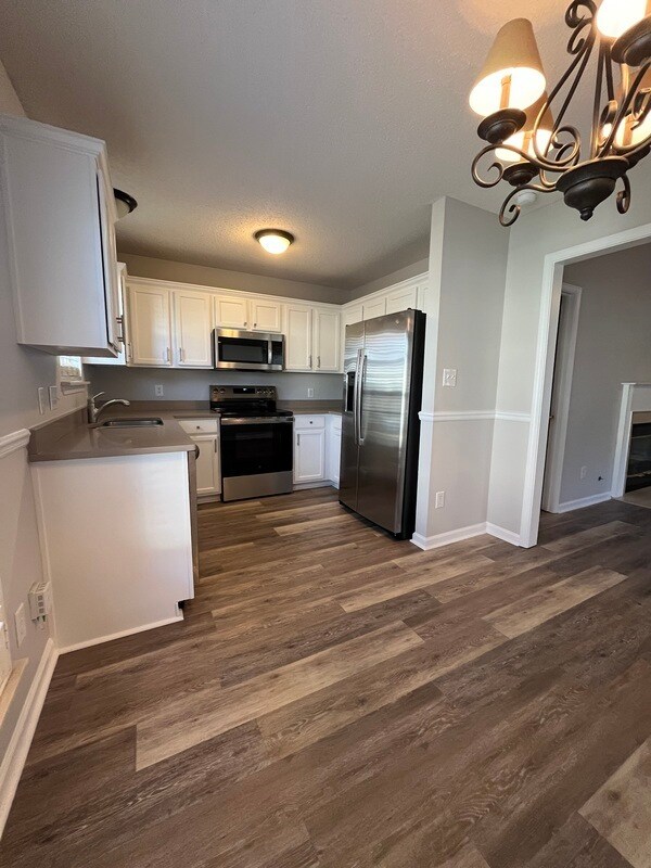 Building Photo - 12131 Brownestone View Dr