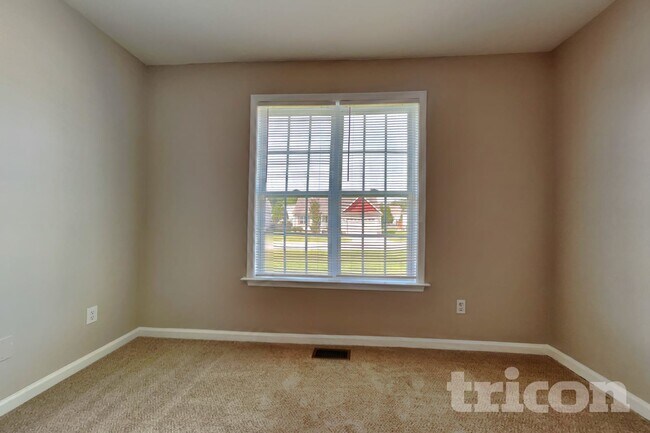 Building Photo - 51 Bear Oak Dr