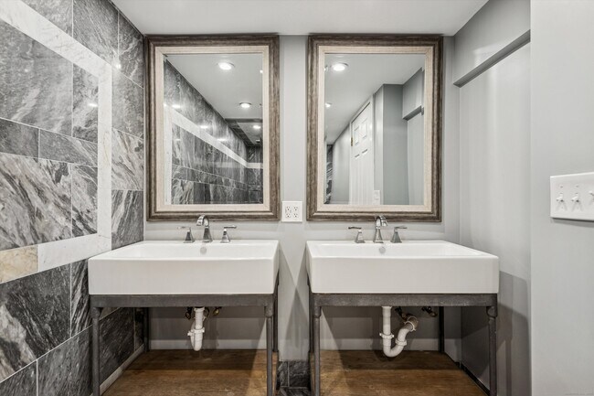 Building Photo - 61 Rock Spring Rd