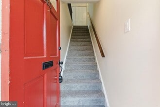 Building Photo - 463 Old Forge Crossing