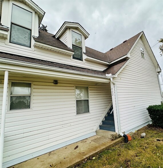 Building Photo - 402 S Bryan-Belt Line Rd