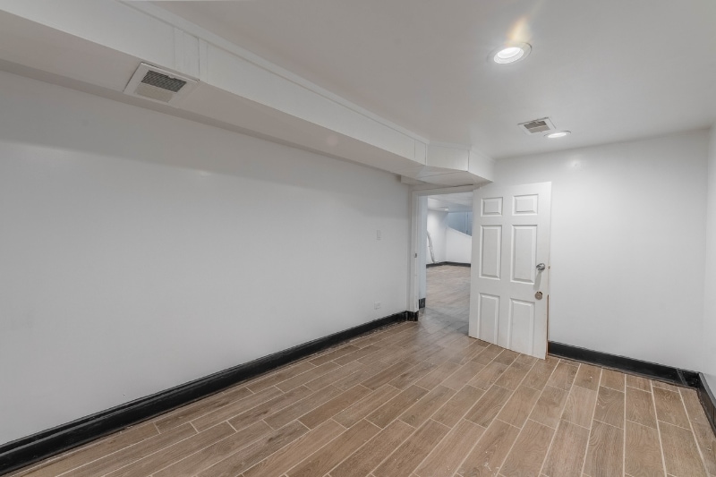 Building Photo - 1228 S 50th Ave