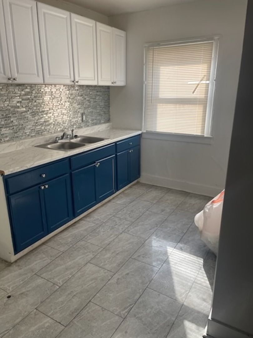 Building Photo - 9262 Ward Ave