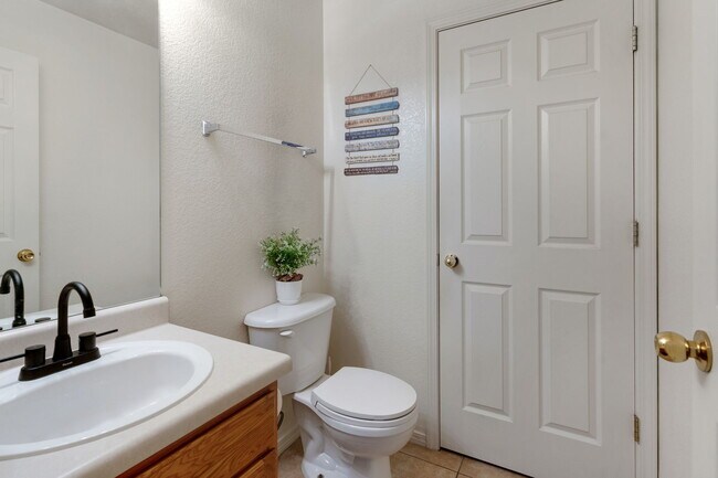 Building Photo - 6994 Ketchum Dr