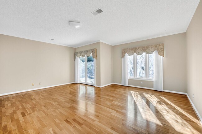 Building Photo - Awesome 2BE/2BA condominium at Lions Head!