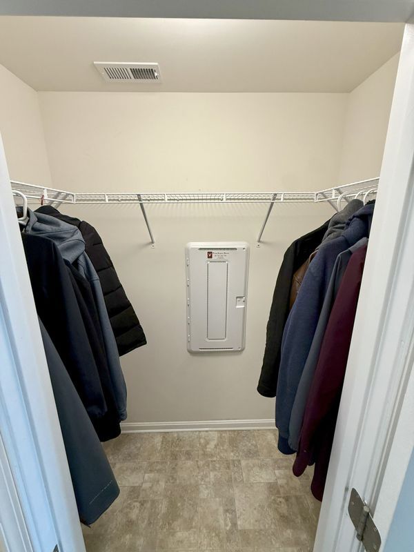 Building Photo - 111 Clydesdale Ln